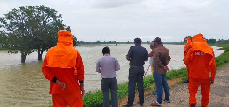 एनडीआरएफ टीम ने संभावित बाढ़ क्षेत्रों का दौरा किया