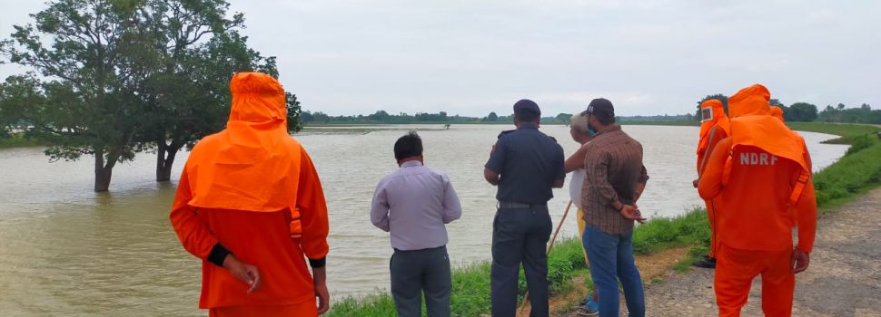 एनडीआरएफ टीम ने संभावित बाढ़ क्षेत्रों का दौरा किया
