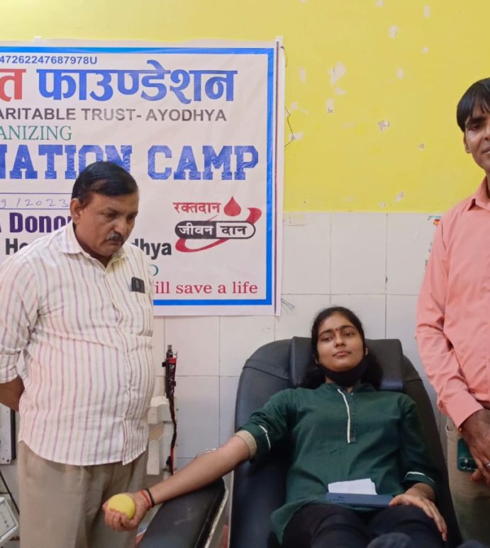 ओजस भारत फाउंडेशन तथा अमेरिकन इंस्टीट्यूट फैजाबाद के सहयोग से रक्तदान शिविर का आयोजन